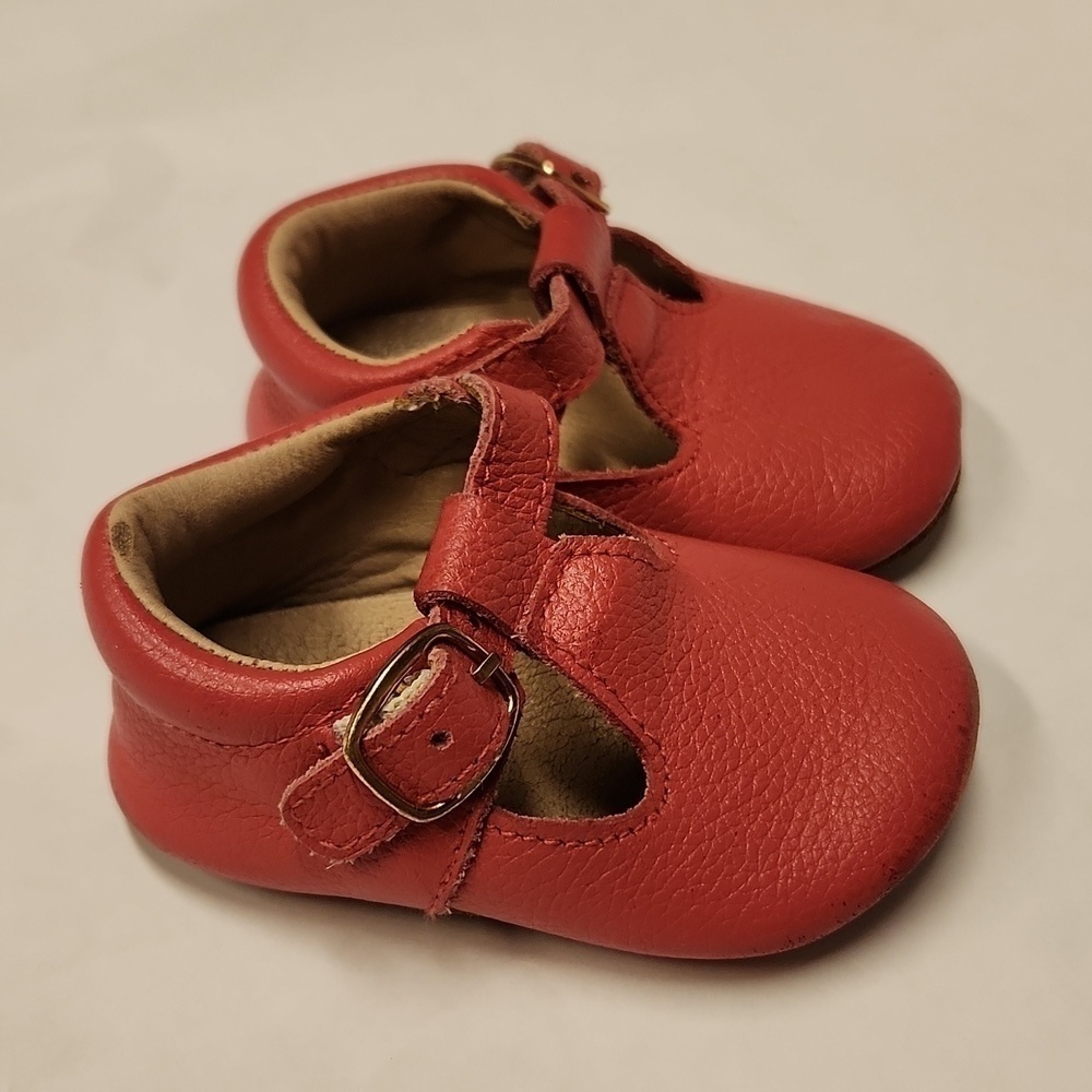 Monkey feet Shoes Girls pink size 6-12 m Spots On Bottom